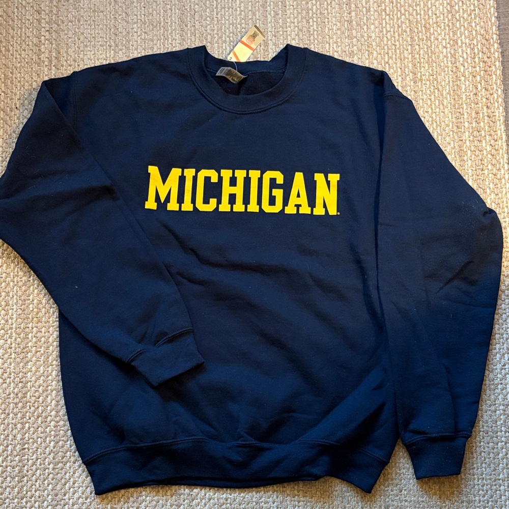 MICHIGAN Gildan Men's Navy and Yellow Crewneck Sweatshirt
